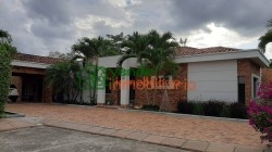 moderna casa en venta en conjunto campestre trinitarios floridablanca