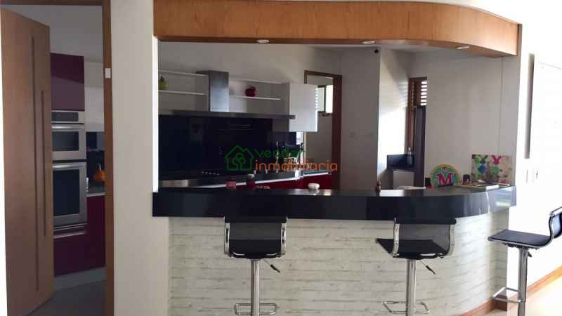 APARTAMENTO EN VENTA EDIFICIO MAJESTIC CABECERA DEL LLANO