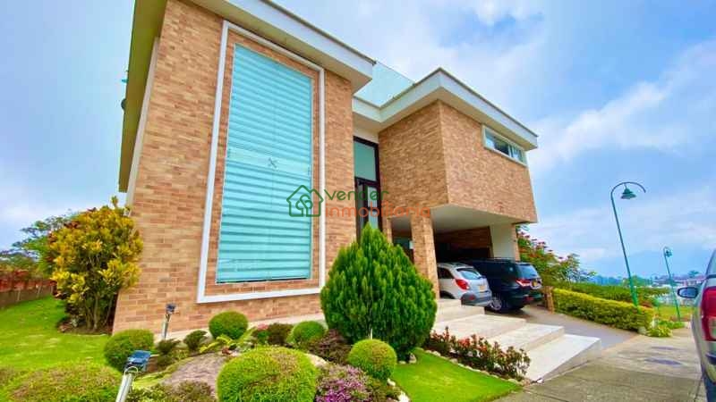 CASA EN VENTA RUITOQUE CONDOMINIO COUNTRY CLUB