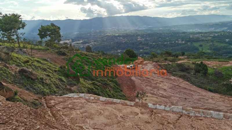 LOTE EN VENTA CONJUNTO AL VENT FLORIDABLANCA VEREDA NAZARET