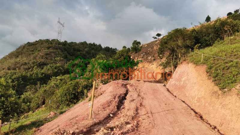 LOTE EN VENTA CONJUNTO AL VENT FLORIDABLANCA VEREDA NAZARET