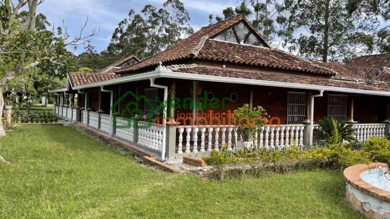 CASA FINCA EN VENTA ALTAMIRA MESA DE LOS SANTOS